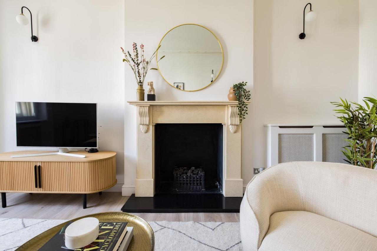 The Sussex Garden Retreat - Elegant 2Bdr Flat Lejlighed London Eksteriør billede