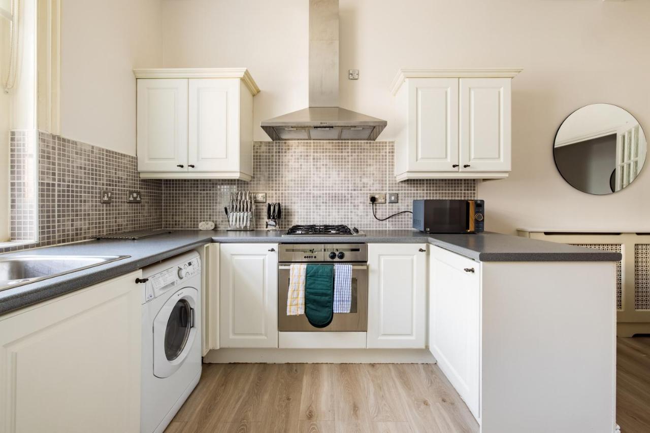 The Sussex Garden Retreat - Elegant 2Bdr Flat Lejlighed London Eksteriør billede